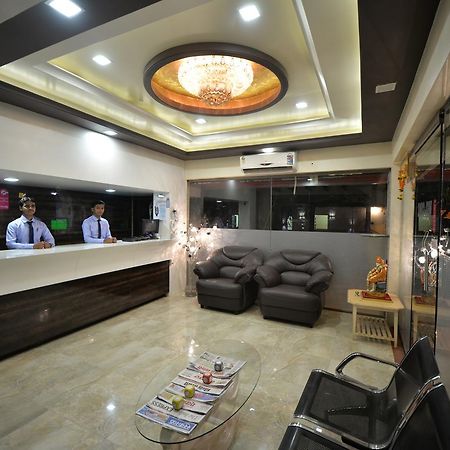 Hotel Radhe Krishna Szolápur Kültér fotó